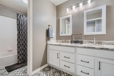 25348 E Geddes Place Aurora CO 80016