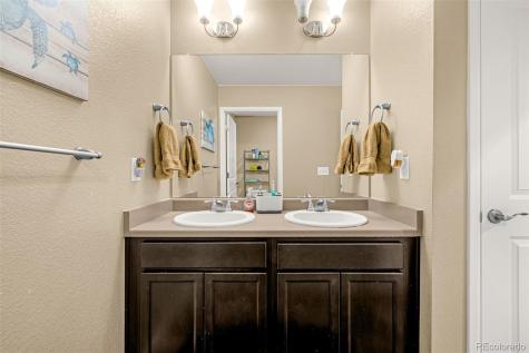 91 S Quantock Street Aurora CO 80018