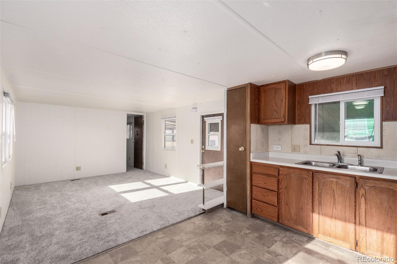 9116 Royal Federal Heights CO 80260