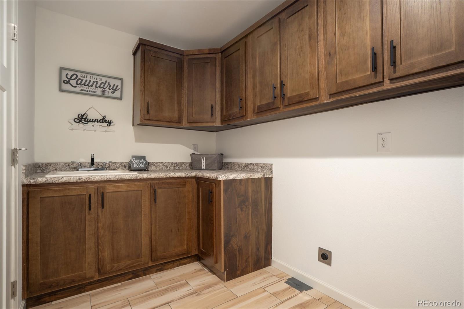 304 E 8th Street Flagler CO 80815