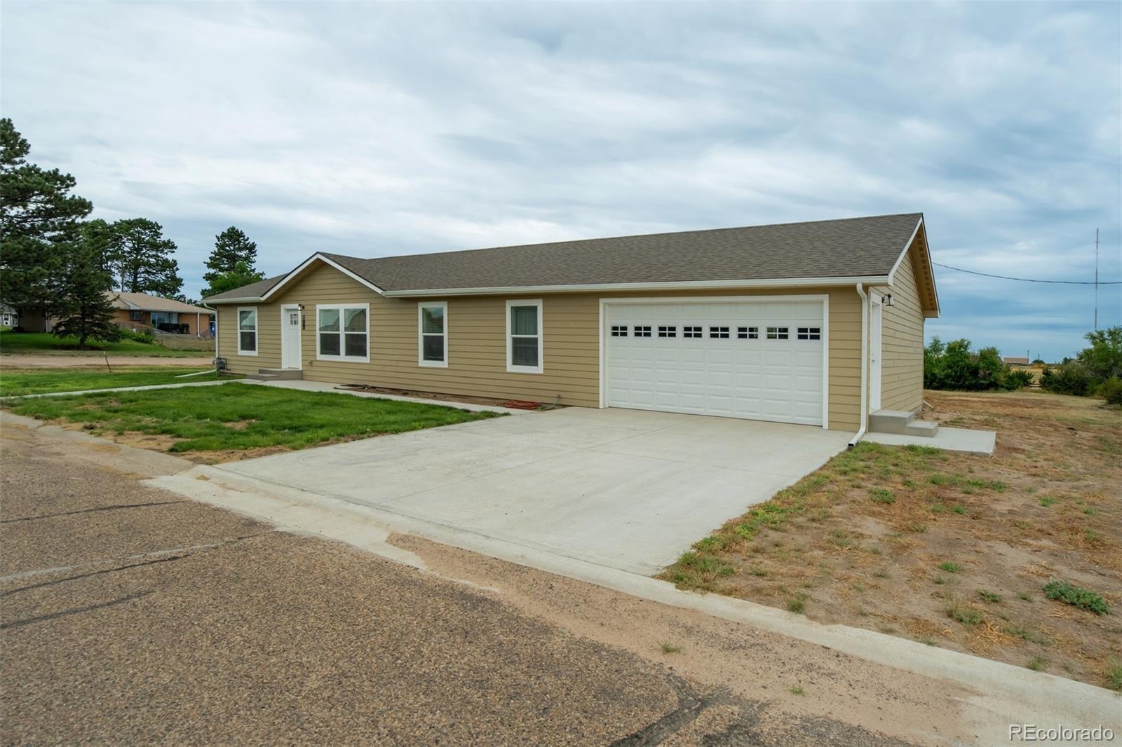304 E 8th Street Flagler CO 80815