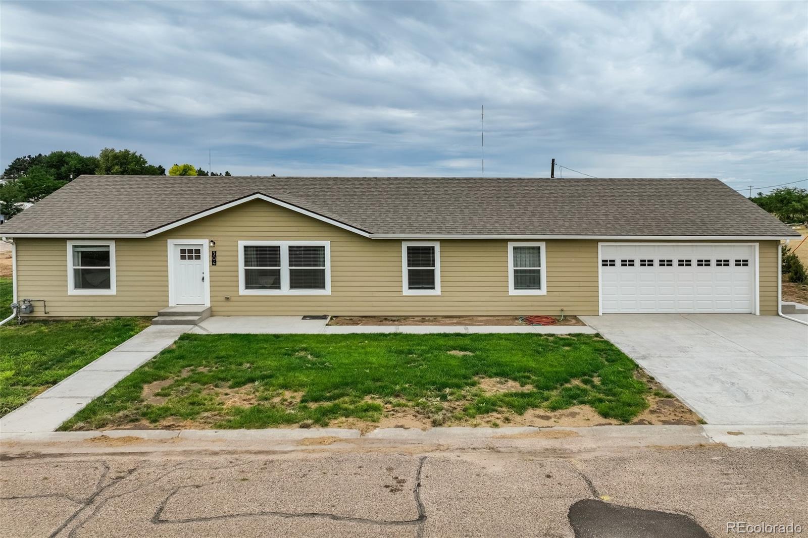 304 E 8th Street Flagler CO 80815