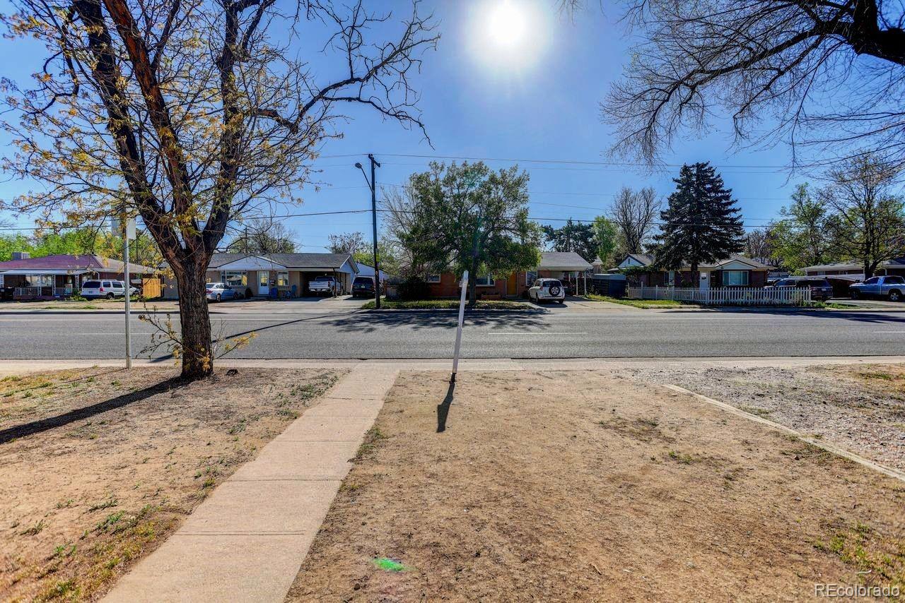 825 Havana Street Aurora CO 80010