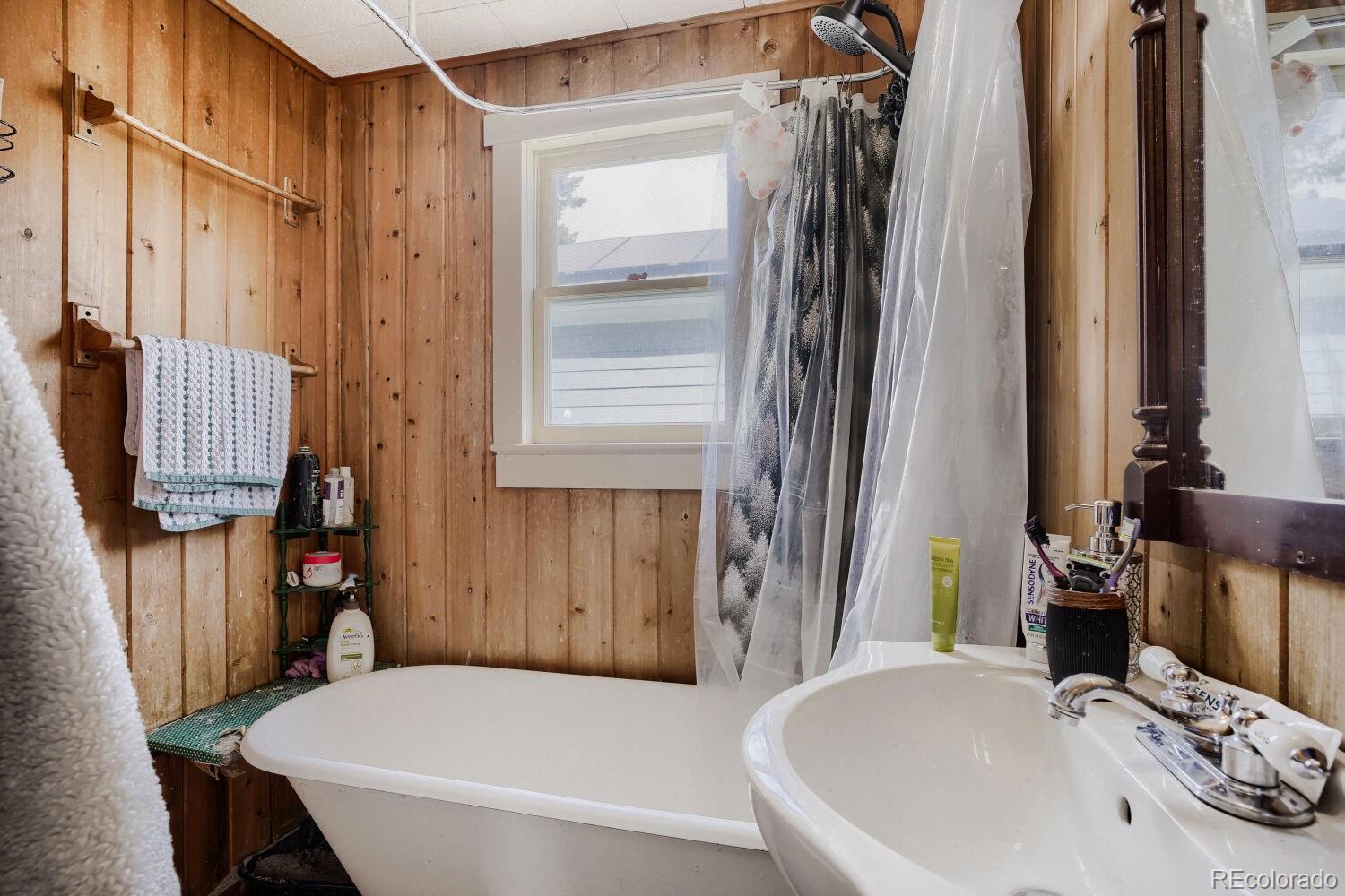327 Virginia Idaho Springs CO 80452