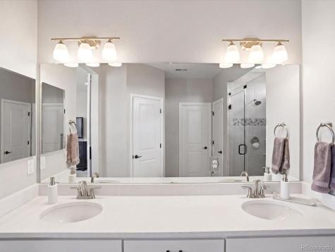 7064 S Vandriver Court Aurora CO 80016