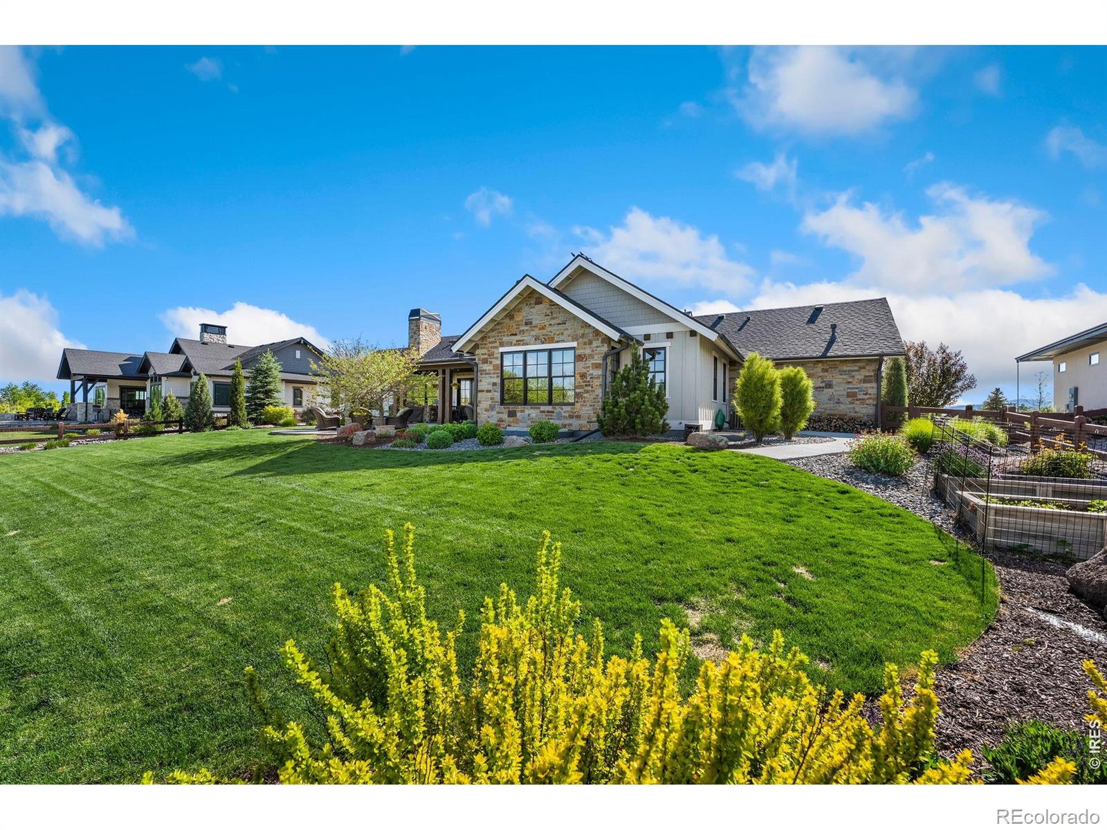 4252 Mountain Shadow Way Timnath CO 80547