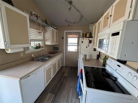 1914 Ensenada Court Aurora CO 80011