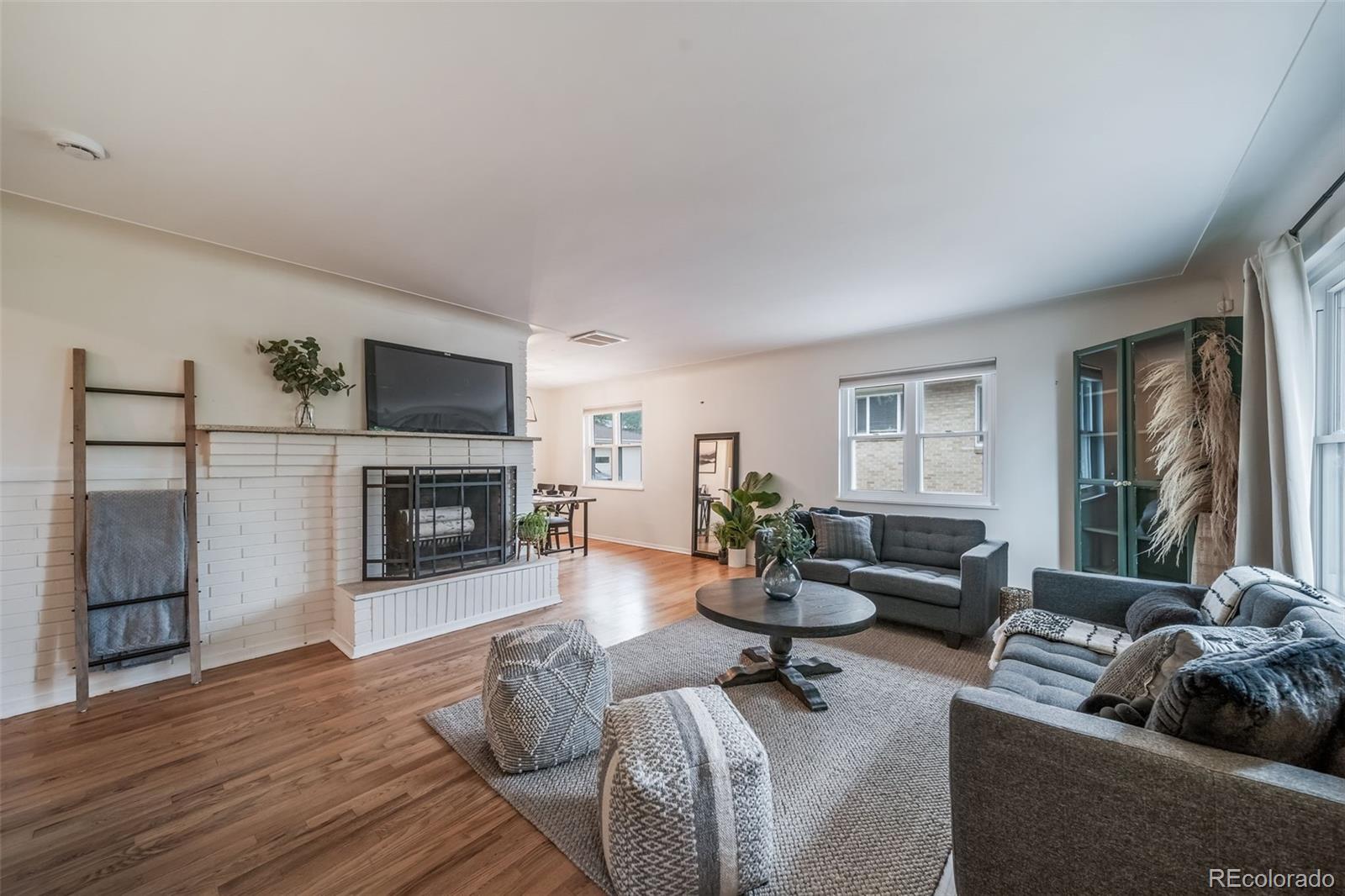 Denver CO, 3170 W Colorado Avenue