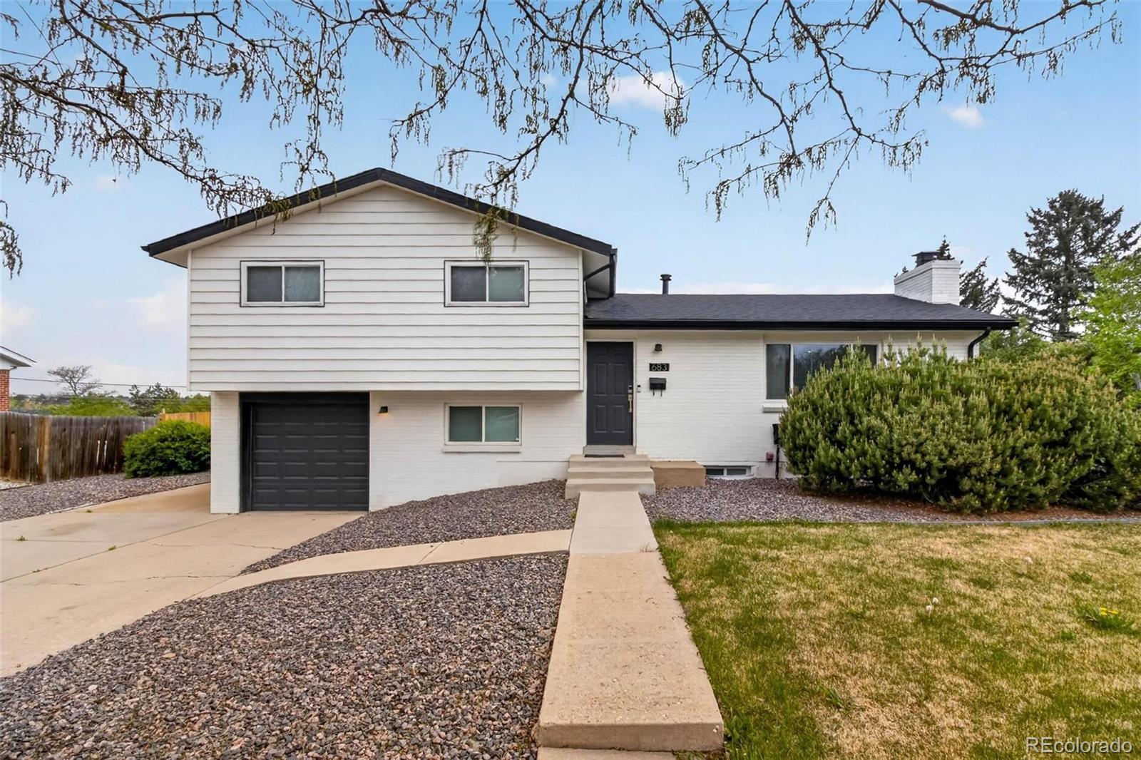 683 Dawson Street Aurora CO 80011