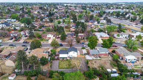 683 Dawson Street Aurora CO 80011