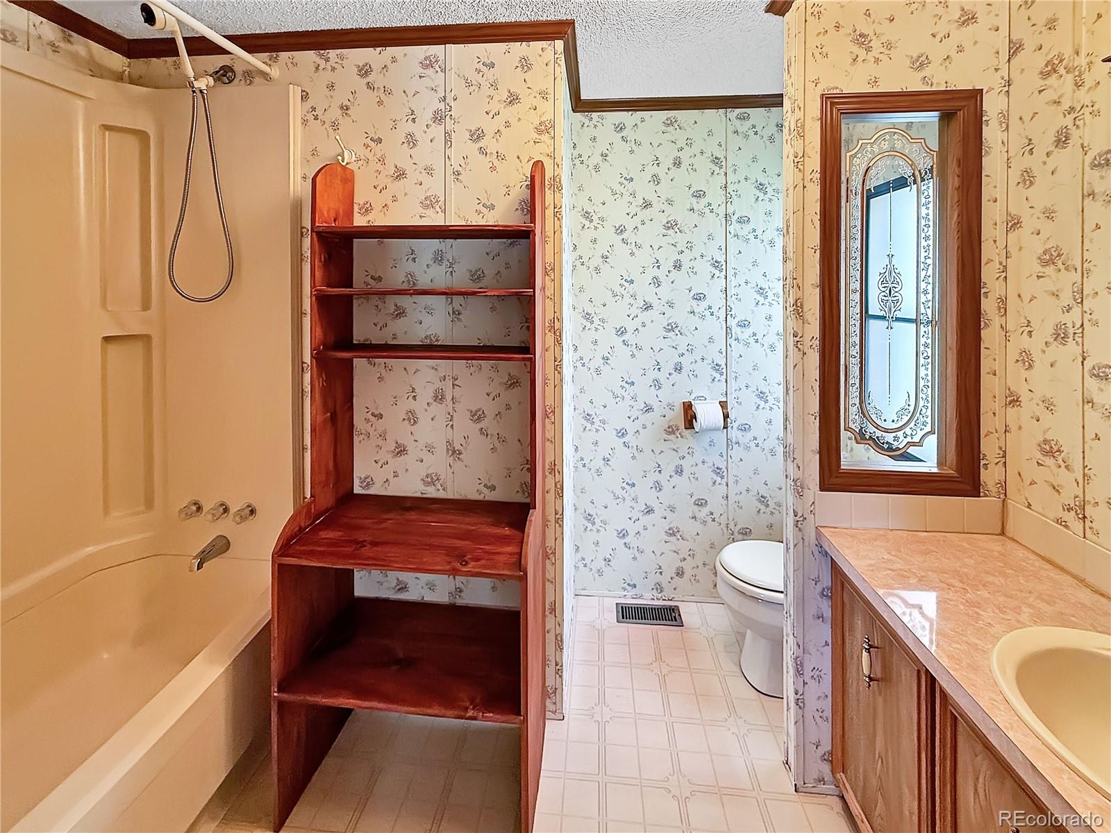 205 E 8th Street Flagler CO 80815