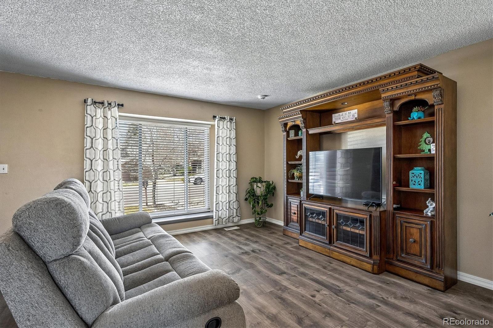 4376 S Argonne Way Aurora CO 80015