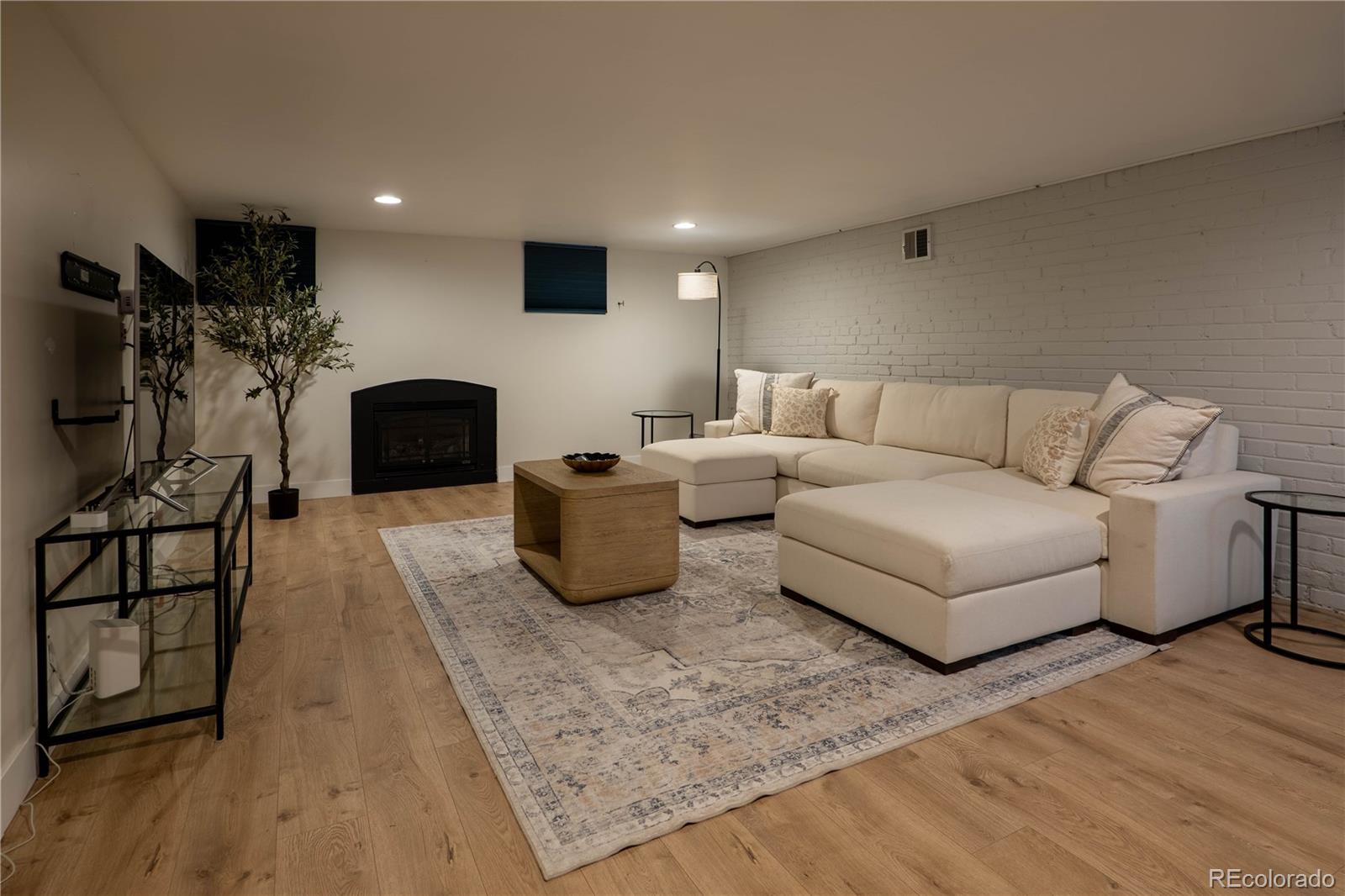 963 Jackson Street Denver CO 80206