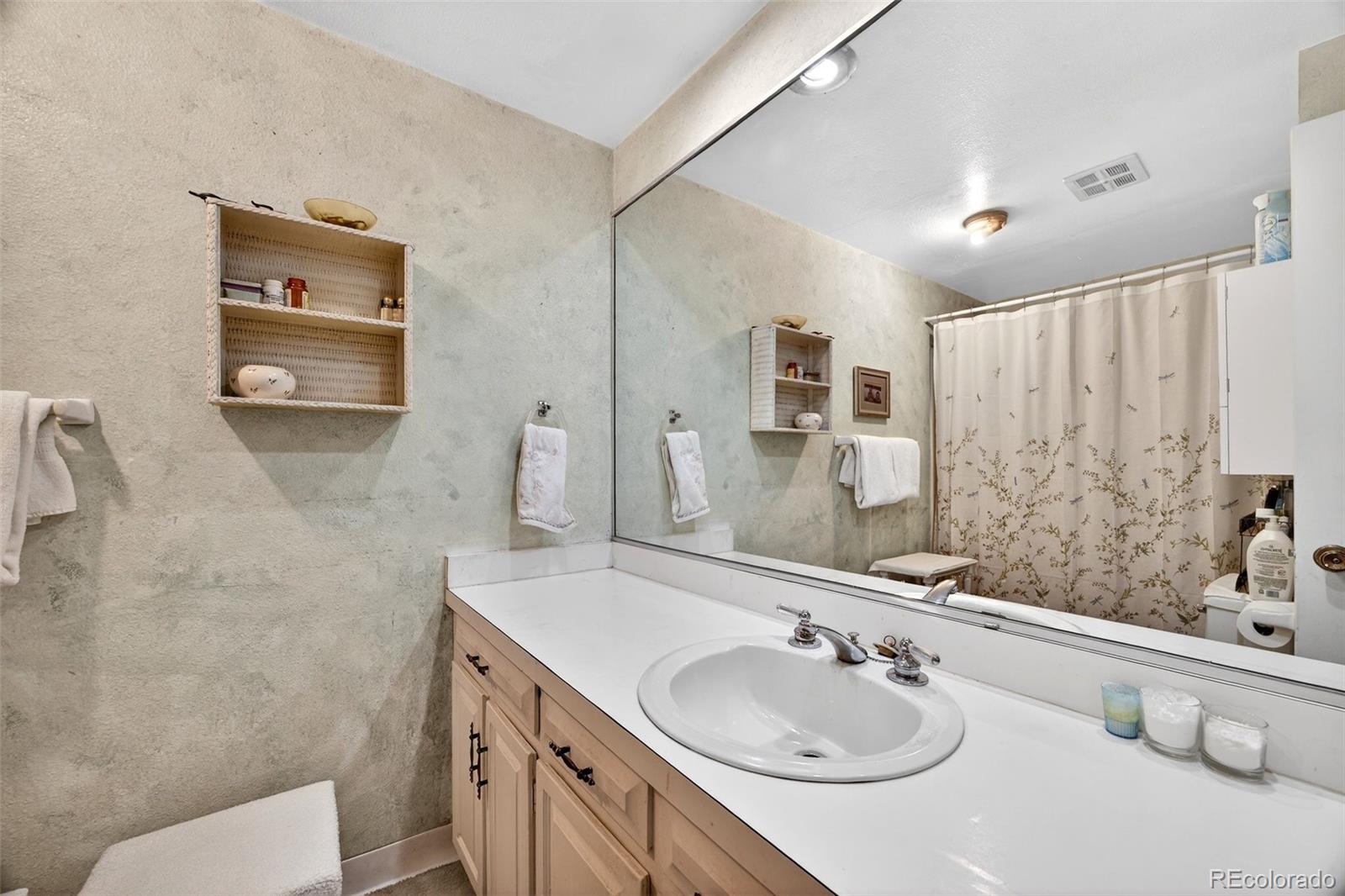 12386 E Bates Circle Aurora CO 80014