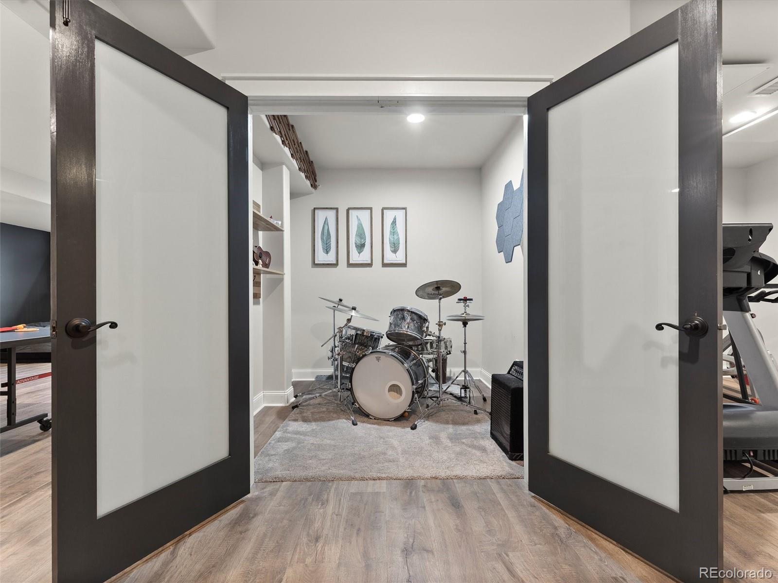 6092 Chester Street Denver CO 80238