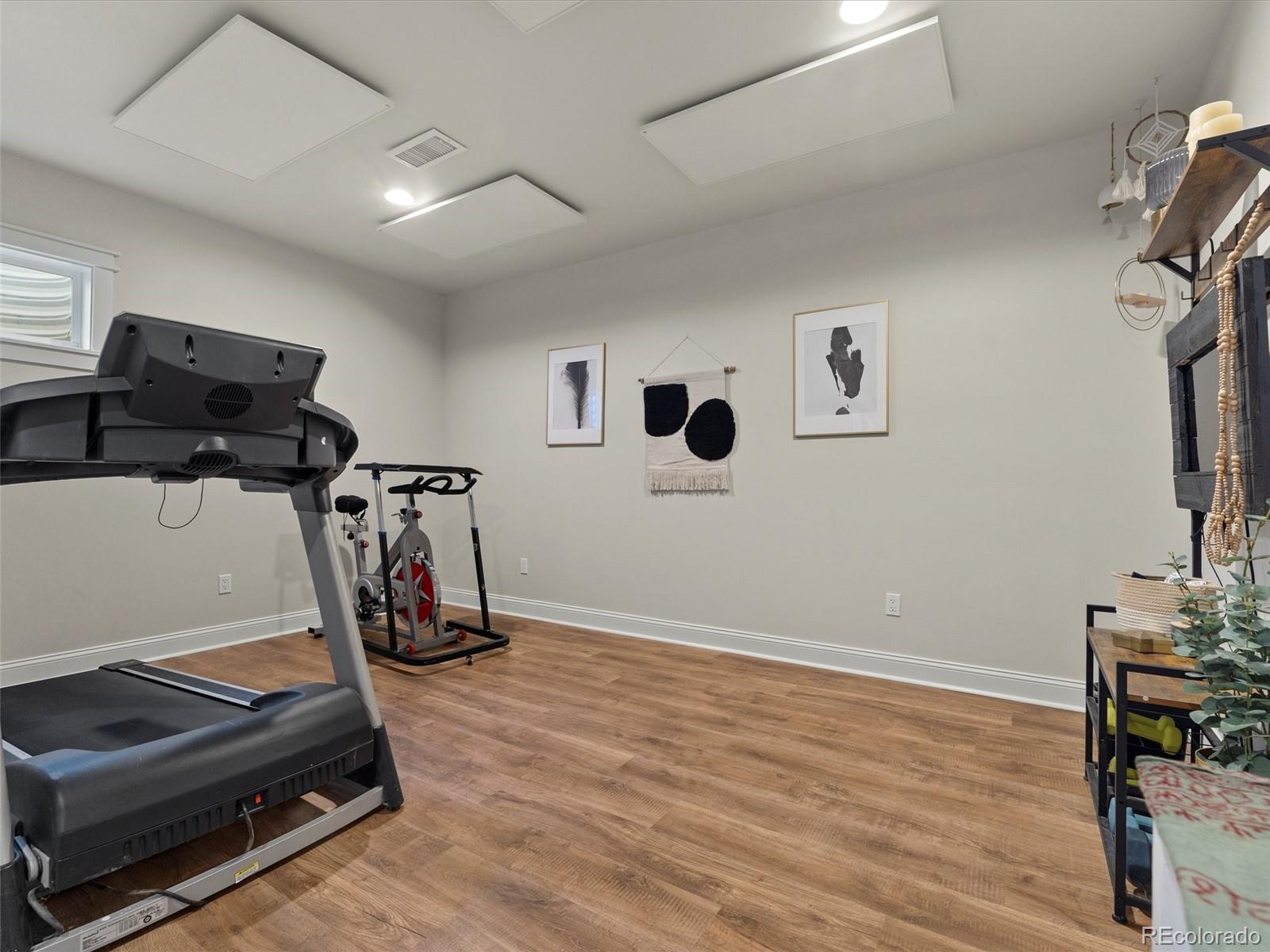 6092 Chester Street Denver CO 80238