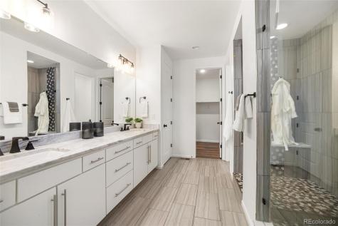 24777 E Alamo Place Aurora CO 80016