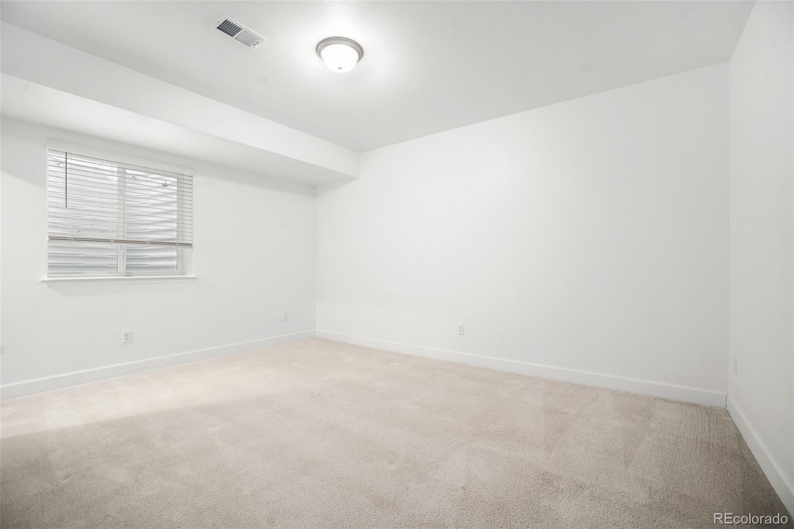 24777 E Alamo Place Aurora CO 80016