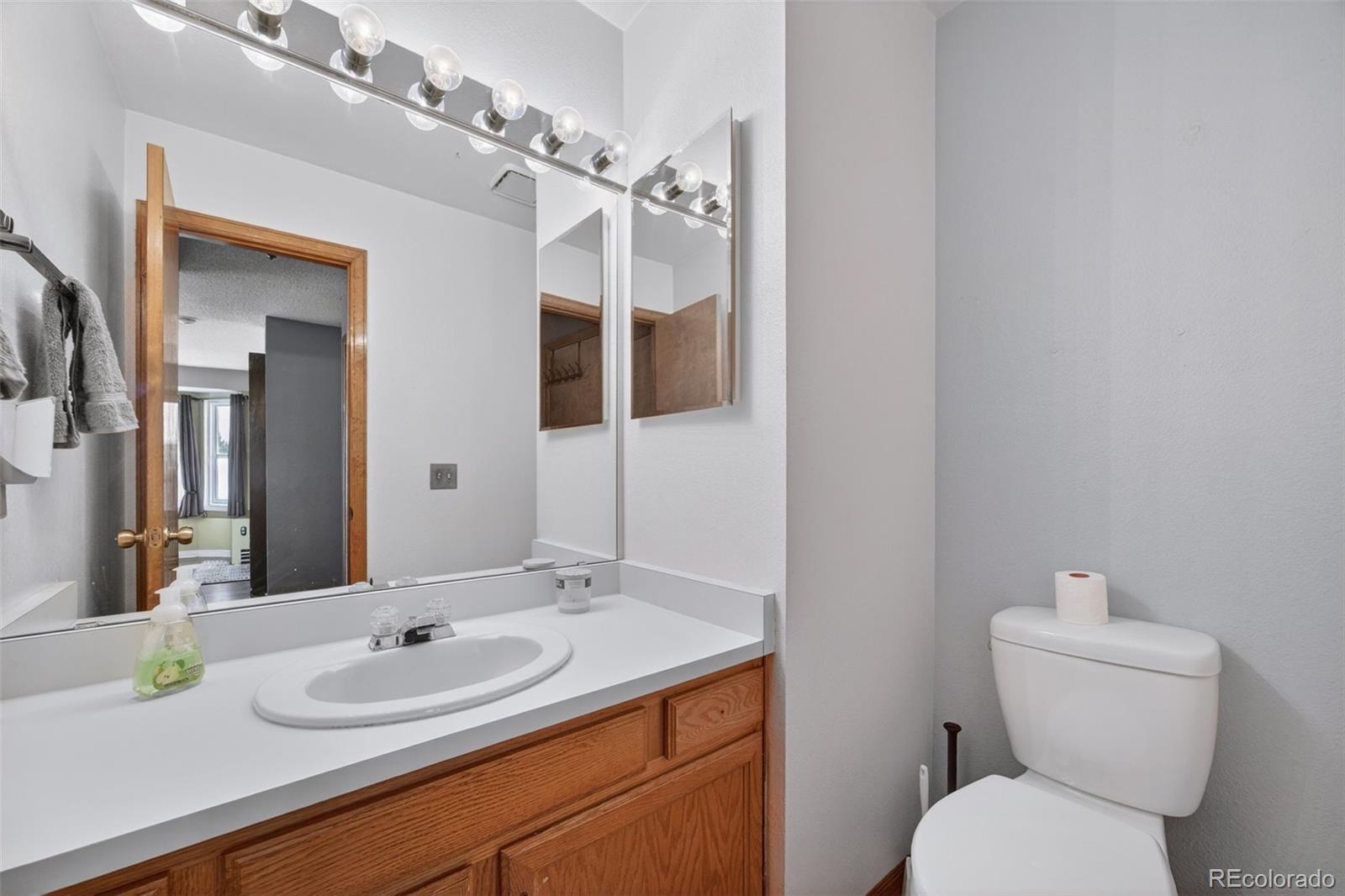 9222 Crestmore Way Highlands Ranch CO 80126