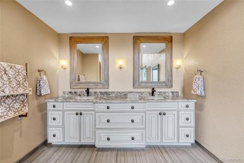 10233 Greatwood Court Highlands Ranch CO 80126