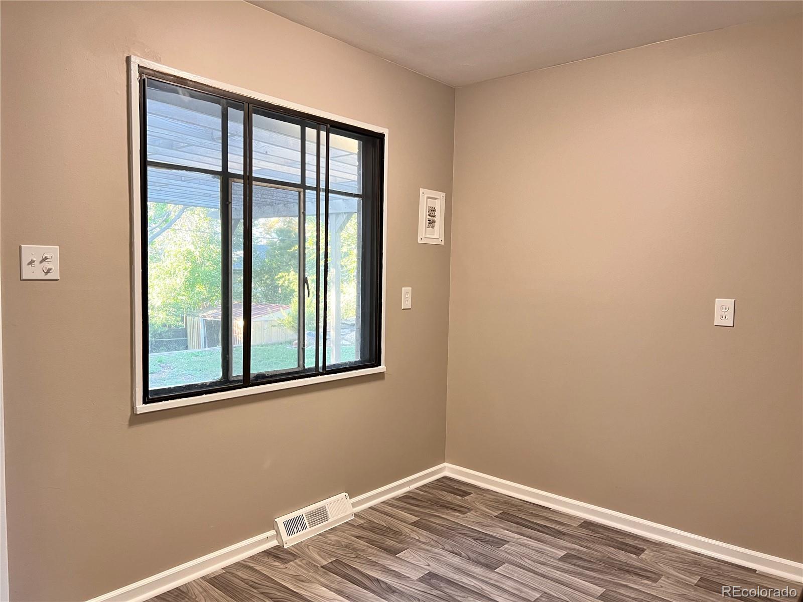 885 Ironton Street Aurora CO 80010
