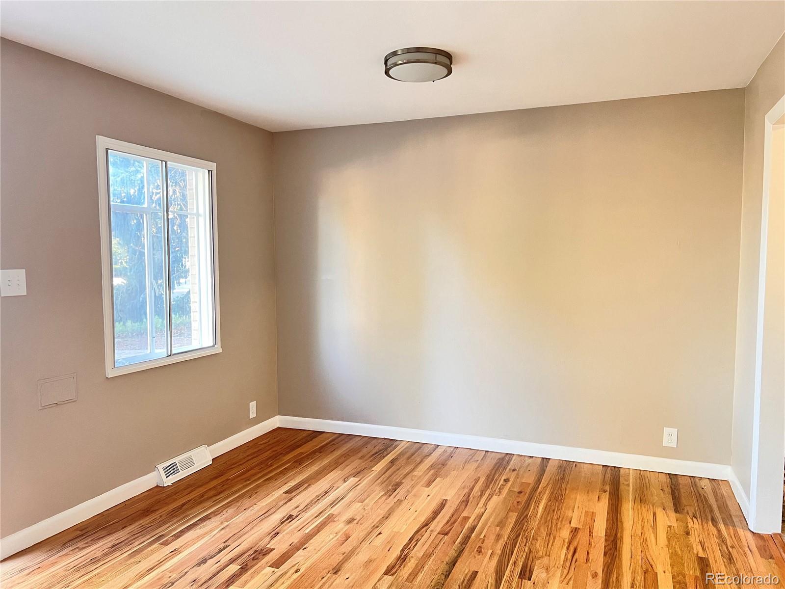 885 Ironton Street Aurora CO 80010
