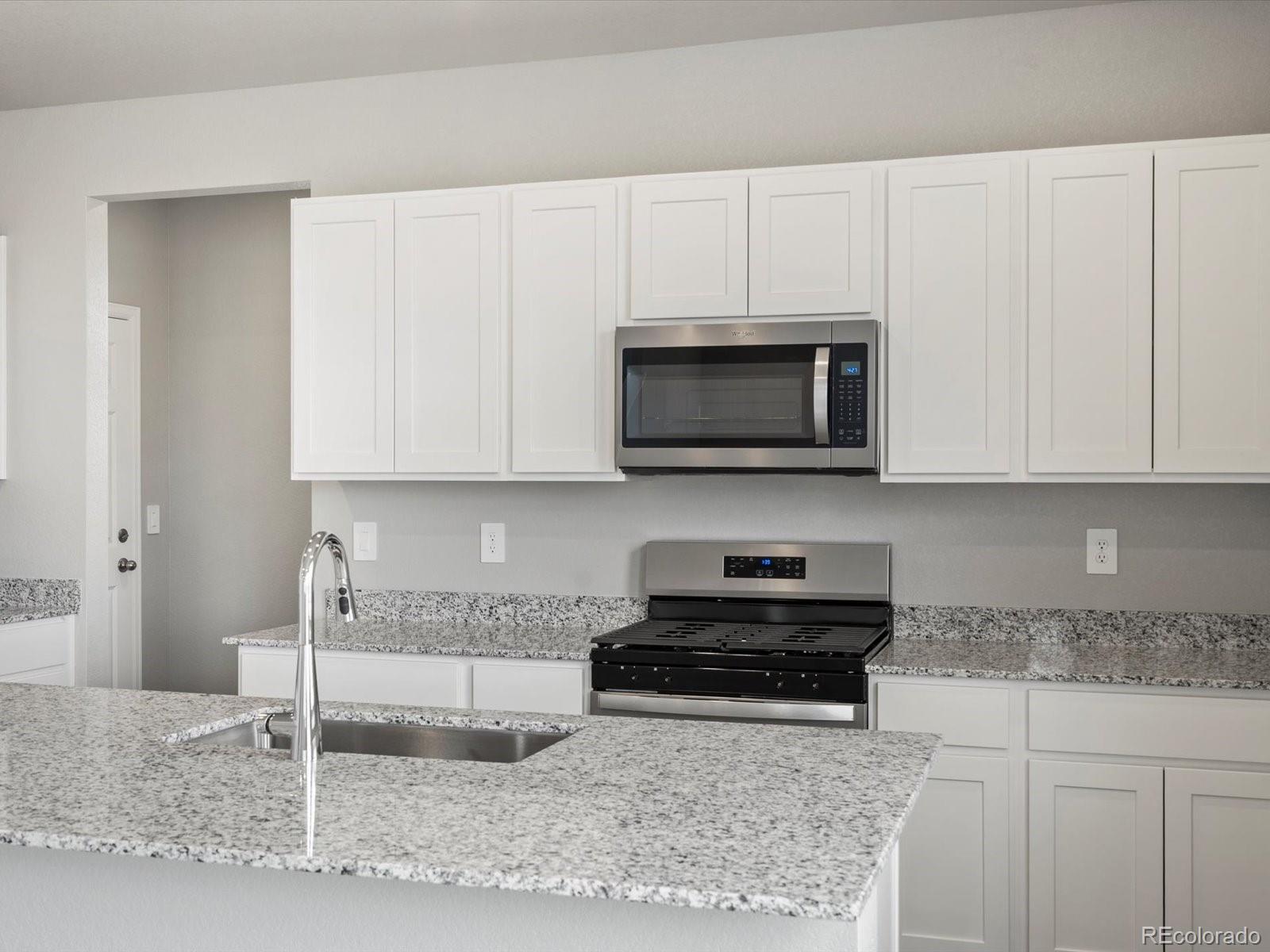 4661 Sunsplash Way Johnstown CO 80534