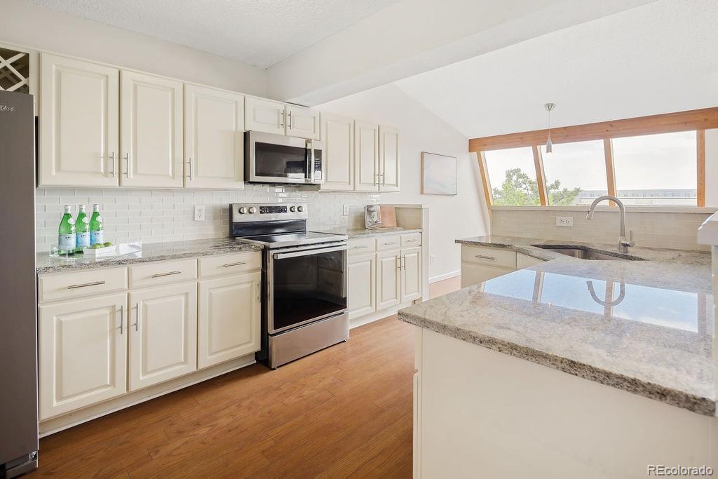 54 Wright Court Lakewood CO 80228