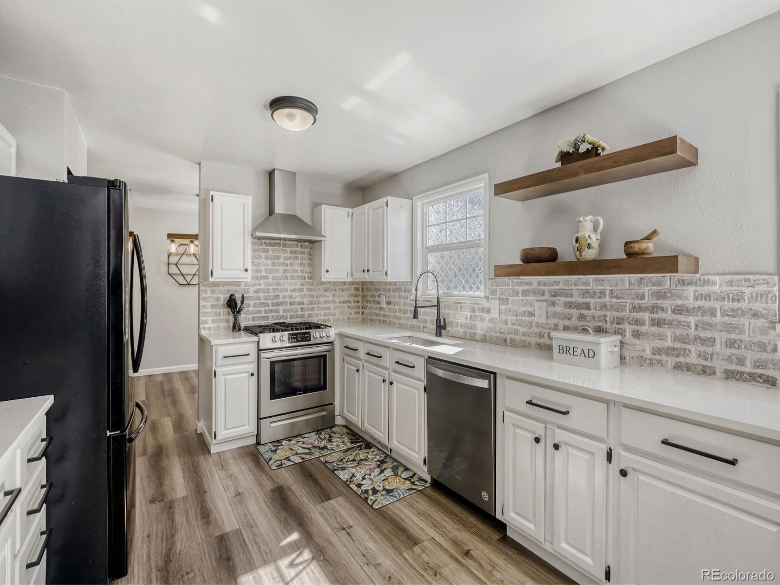 717 Elliott Street Longmont CO 80504