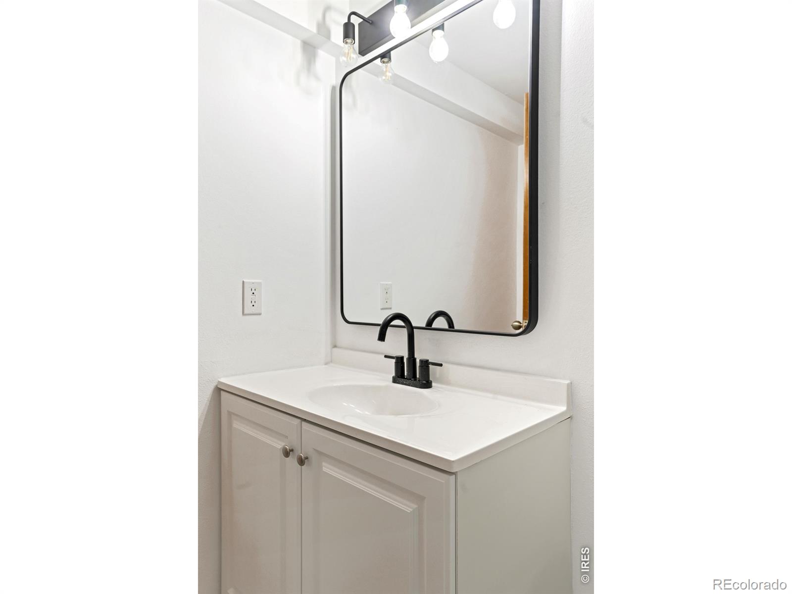 2076 Oak Avenue Boulder CO 80304