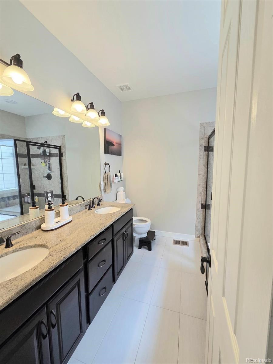 5051 S Netherland Way Centennial CO 80015