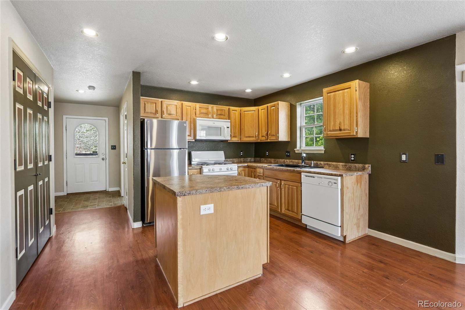 1322 Carriage Drive Longmont CO 80501