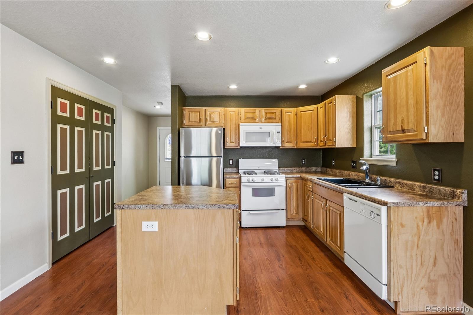 1322 Carriage Drive Longmont CO 80501