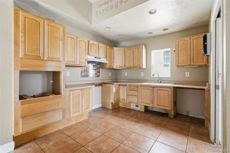 5596 S Sycamore Street Littleton CO 80120