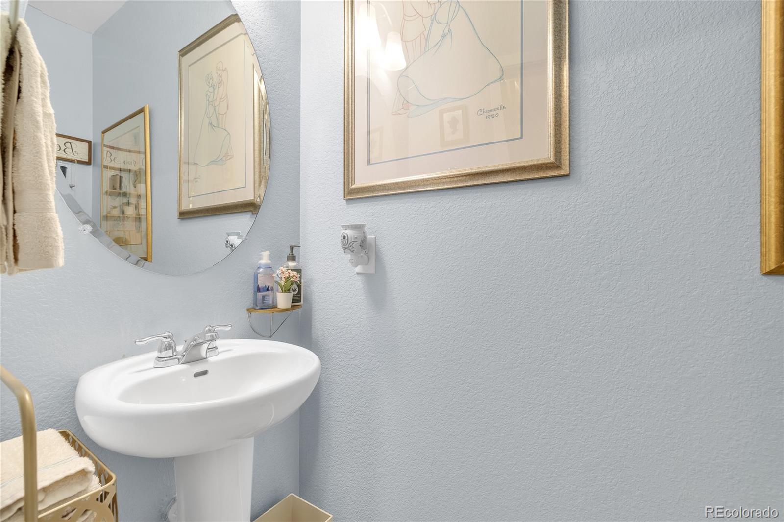 45824 Silverdrop Avenue Bennett CO 80102