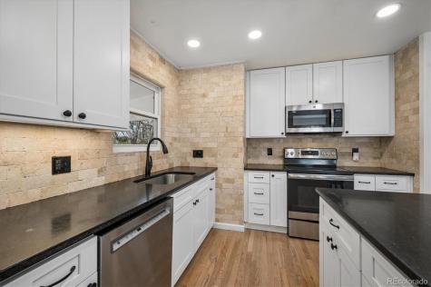 7937 W Chestnut Drive Littleton CO 80128