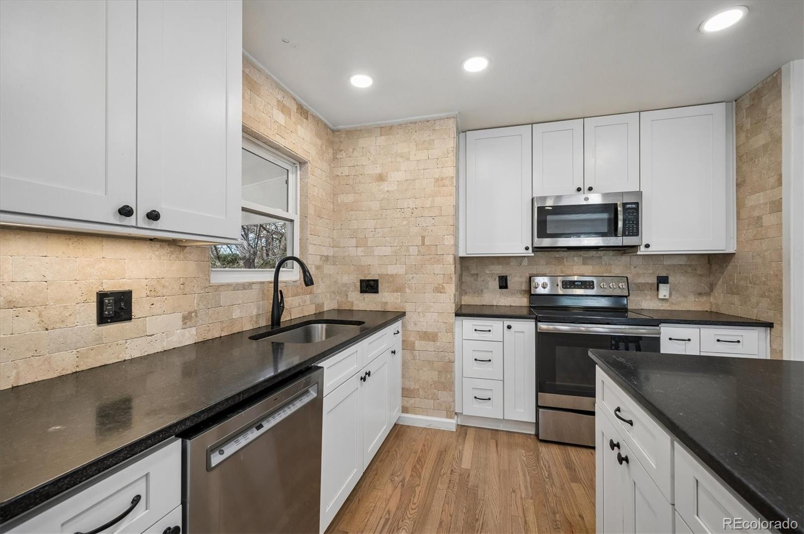 7937 W Chestnut Drive Littleton CO 80128