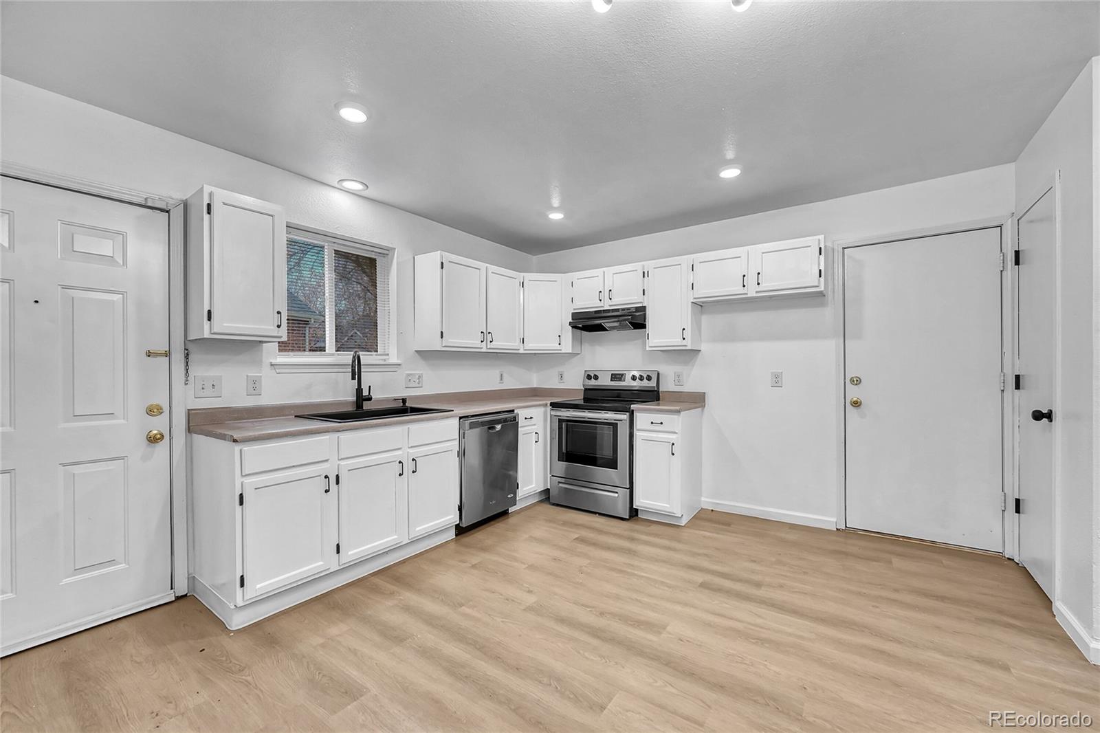 4240 S Ireland Street Aurora CO 80013