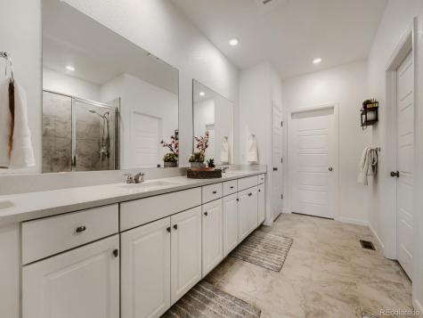 23966 E River Front Drive Aurora CO 80019