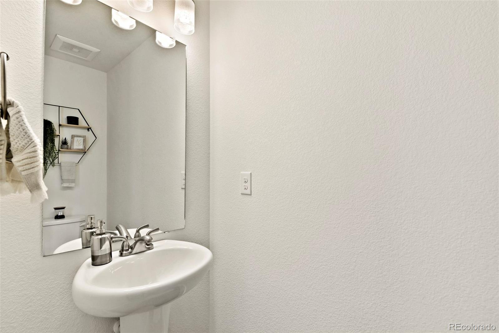 19118 E 54th Place Denver CO 80249