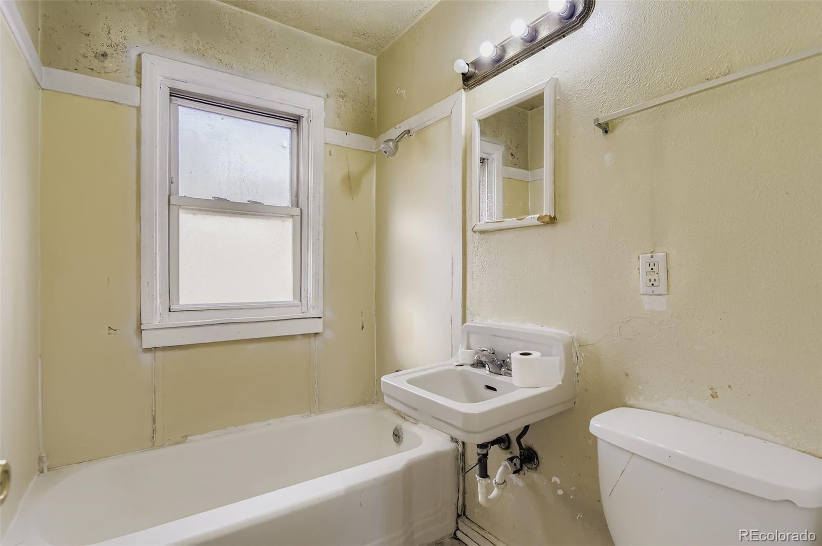 1967 Macon Street Aurora CO 80010