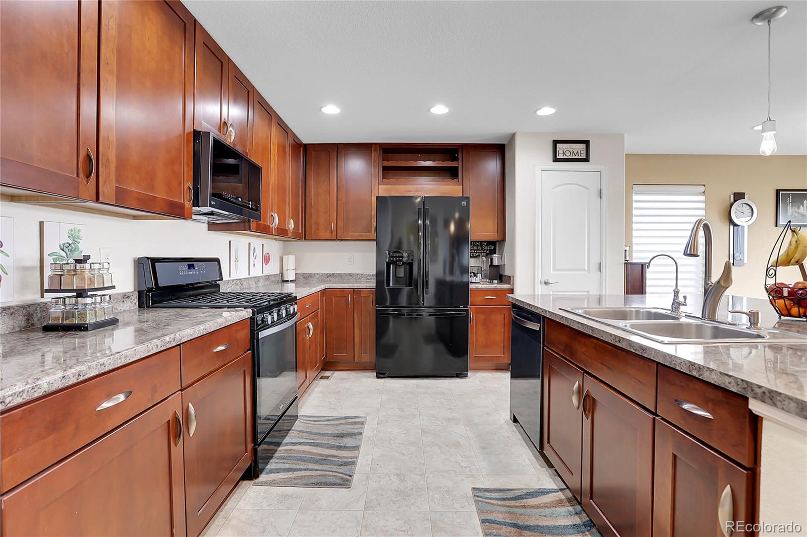 9868 Olathe Street Commerce City CO 80022