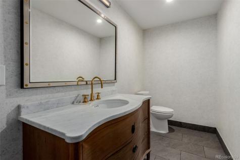 8017 S Valleyhead Way Aurora CO 80016