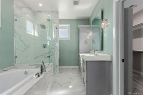 8017 S Valleyhead Way Aurora CO 80016