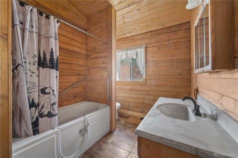 927 Stonehenge Florissant CO 80816