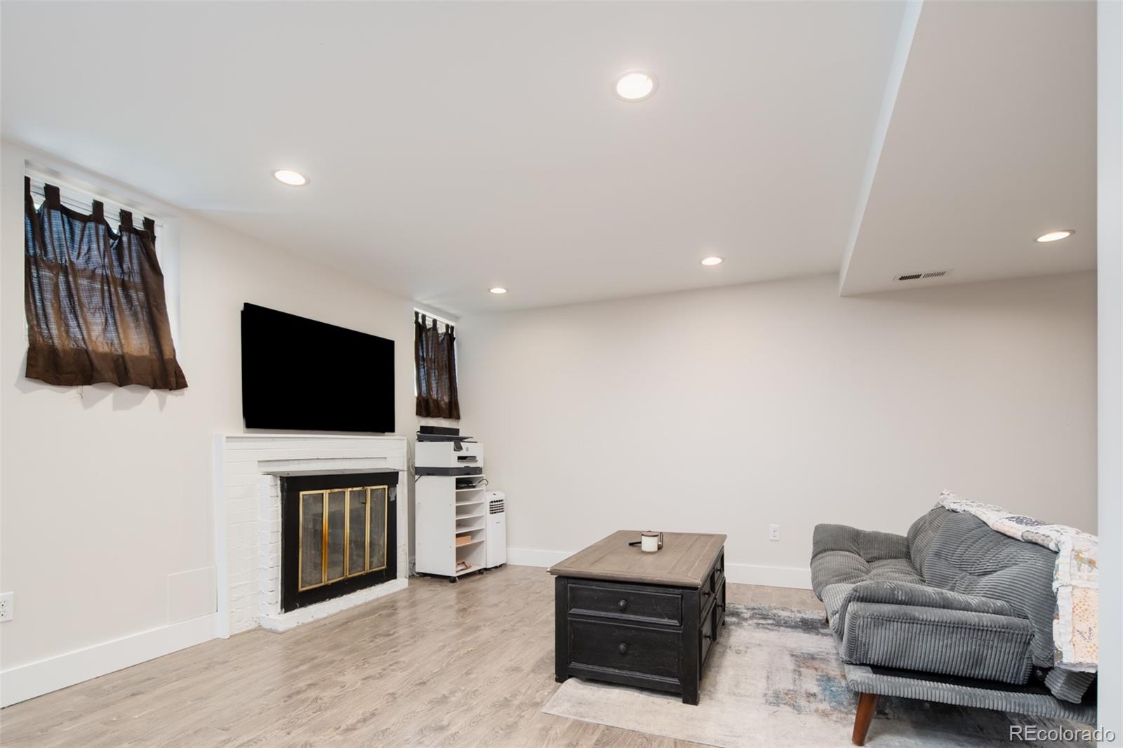 3435 W Hayward Place Denver CO 80211