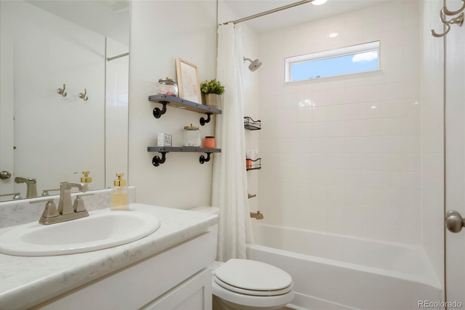 10562 Truckee Street Commerce City CO 80022