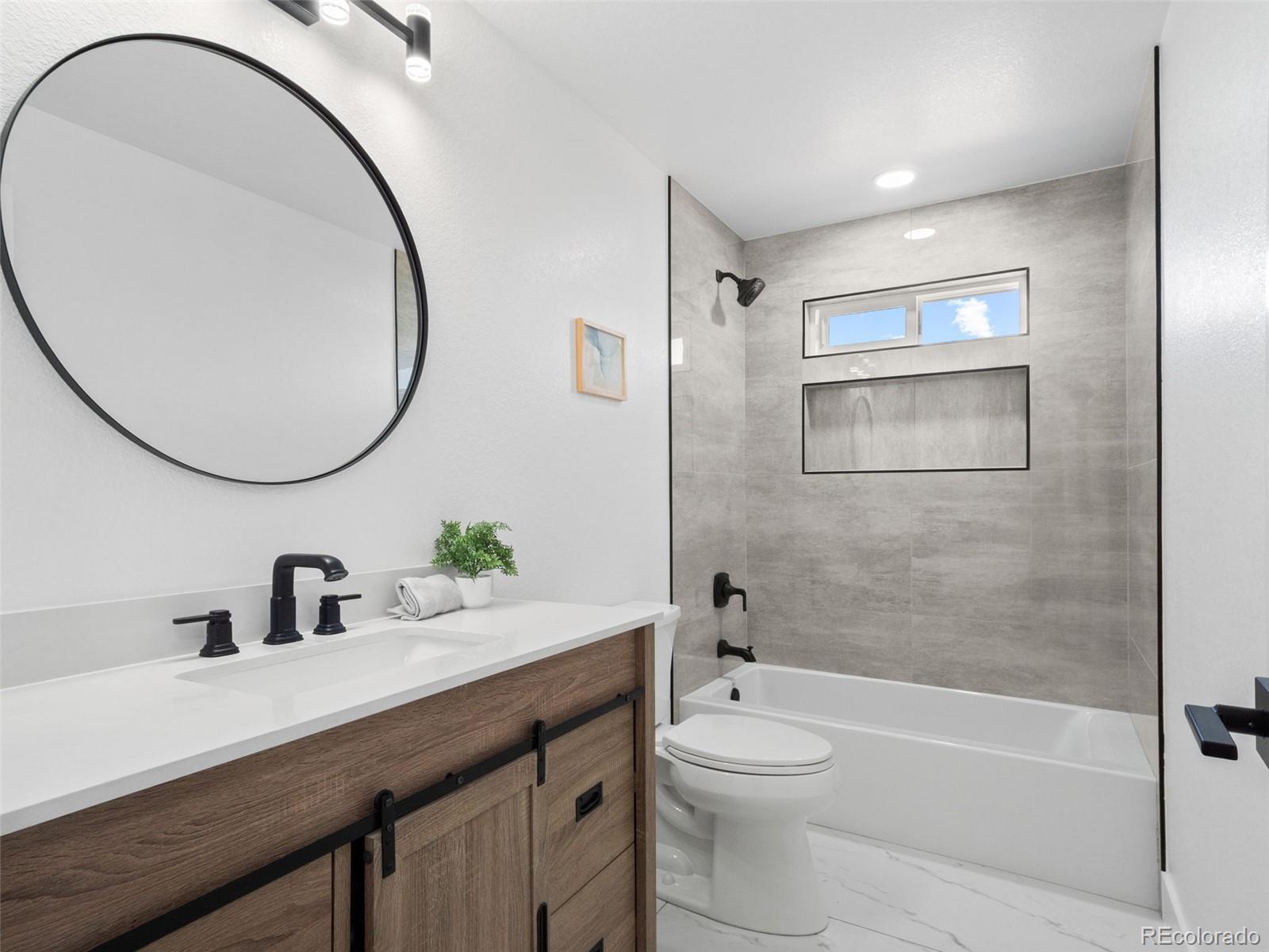 5126 W Freemont Littleton CO 80128