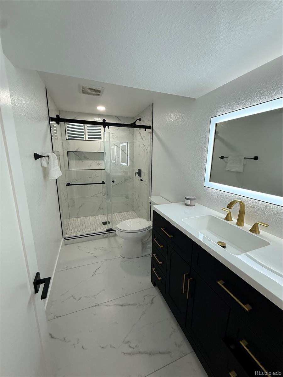 5126 W Freemont Littleton CO 80128