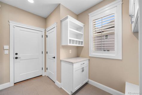 27001 E Long Circle Aurora CO 80016